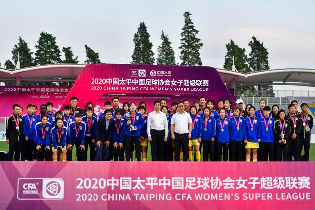 费尔南德斯在富勒姆遭嘘声，阿隆索透露转会消息即将揭晓